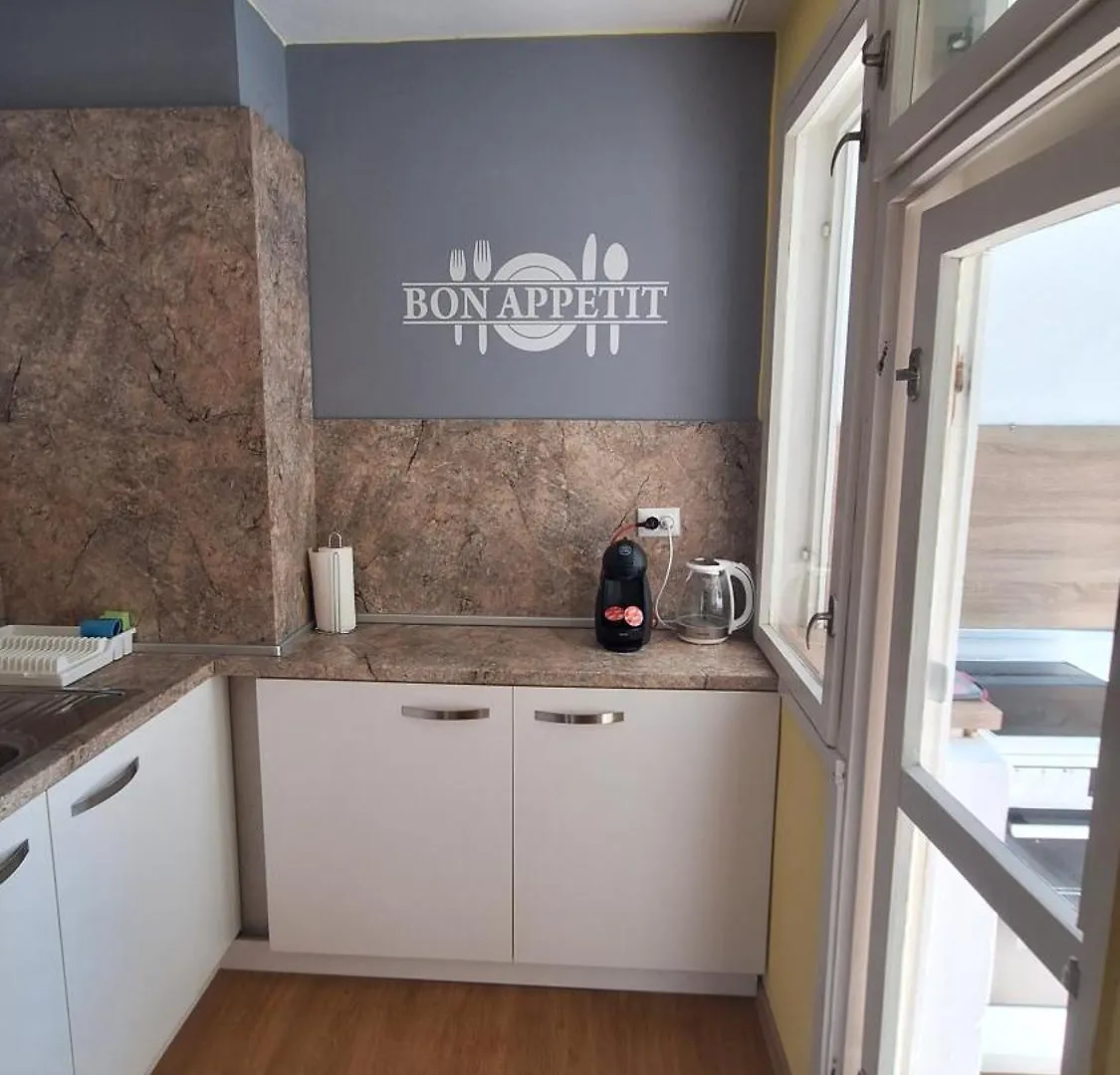 Top Location Harmony Apartment By Hostex Varna 0*,