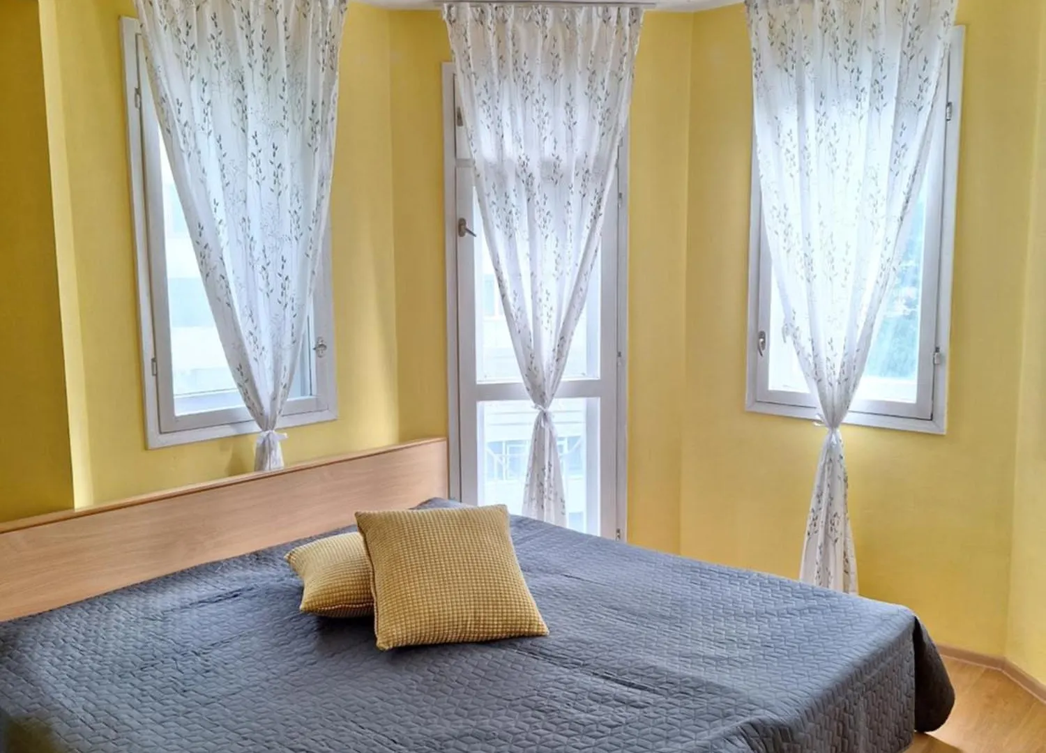 Top Location Harmony Apartment By Hostex Varna 0*,